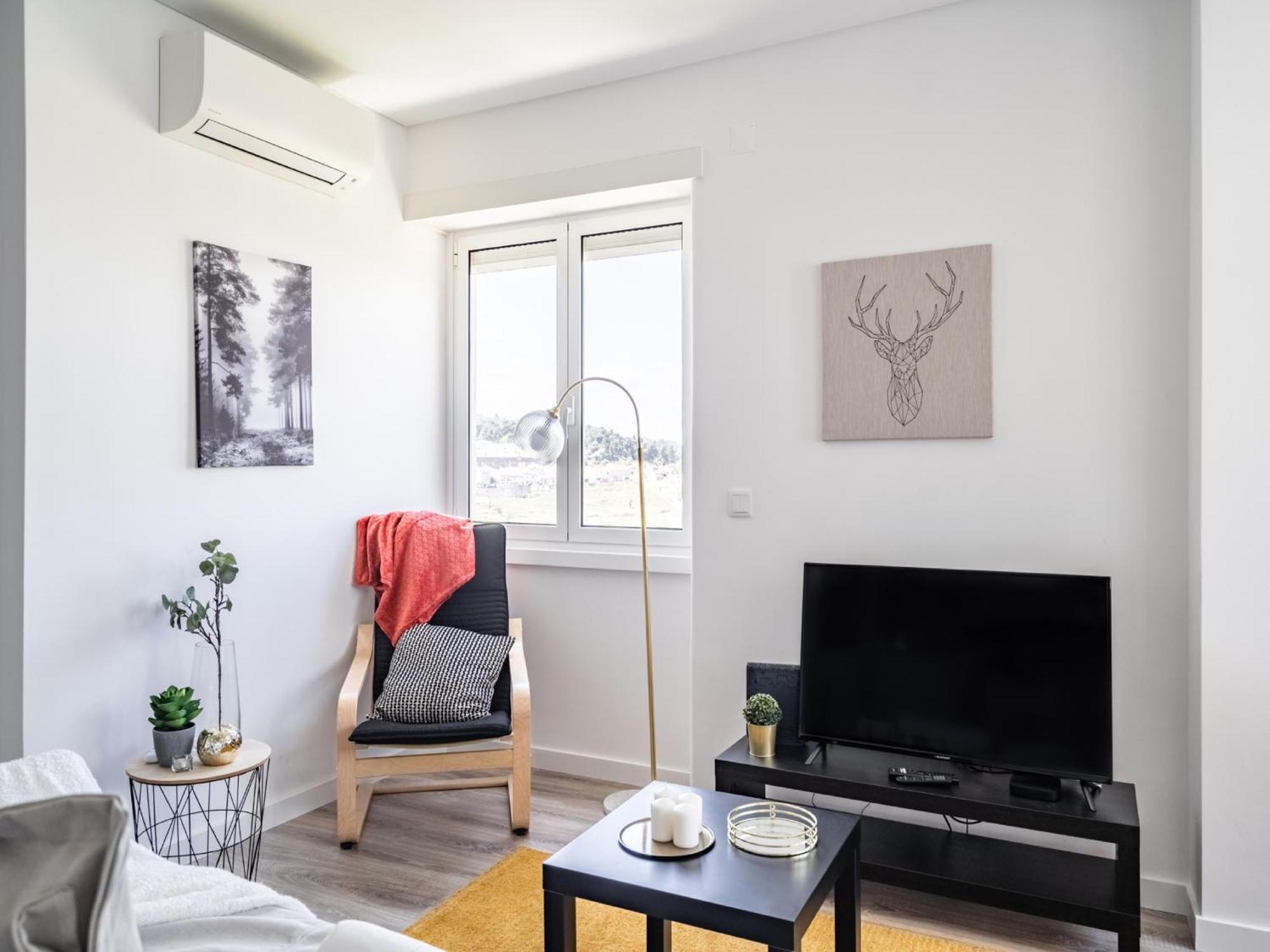 Akicity Campolide Alabaster Apartment